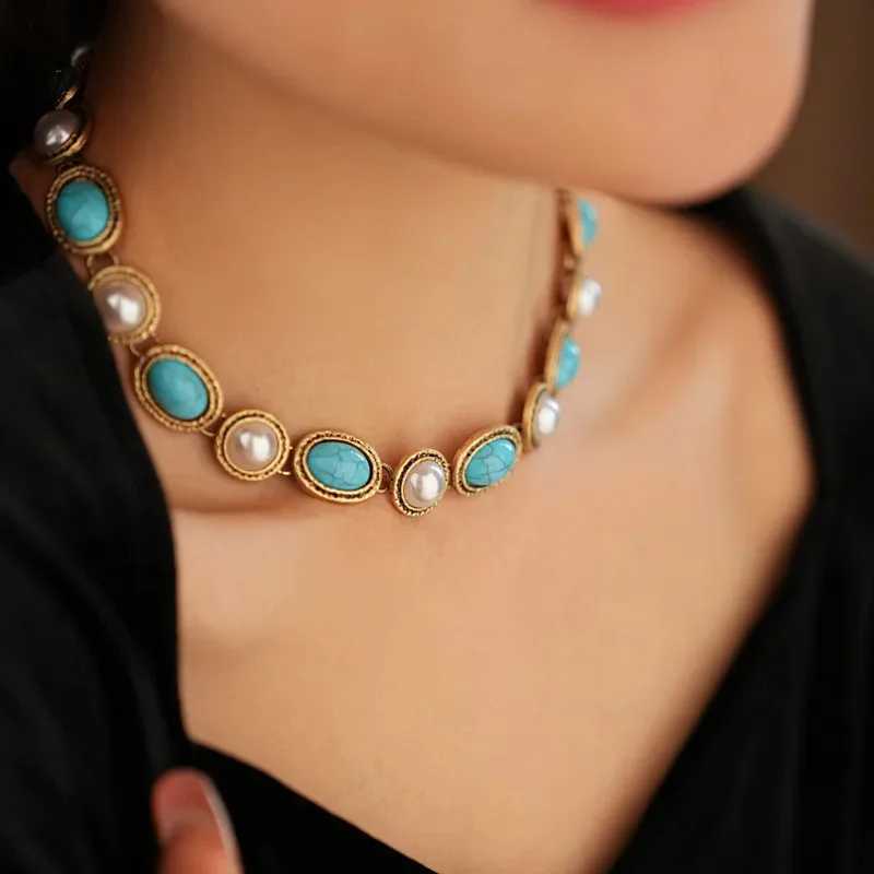 Vintage Oval Geometric Pearl Necklace Palace Style Clavicle Chain WholesaleC250407