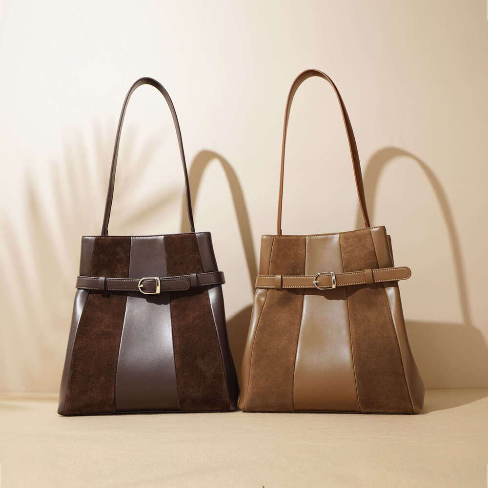 Luxury Bag Designer Fall New Cowhide Tote High End Large Capacity Shoulder Bag Genuine Leather Stripe Patchwork One Shoulder Commuter Women's Tot