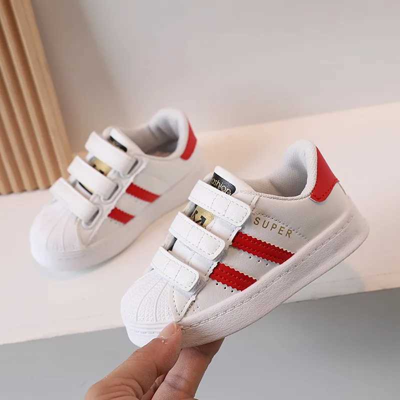 Childrens sports shoes childrens fashion design white anti slip casual shoes breathable sports shoes for boys and girls childrens outdoor shoes W25040