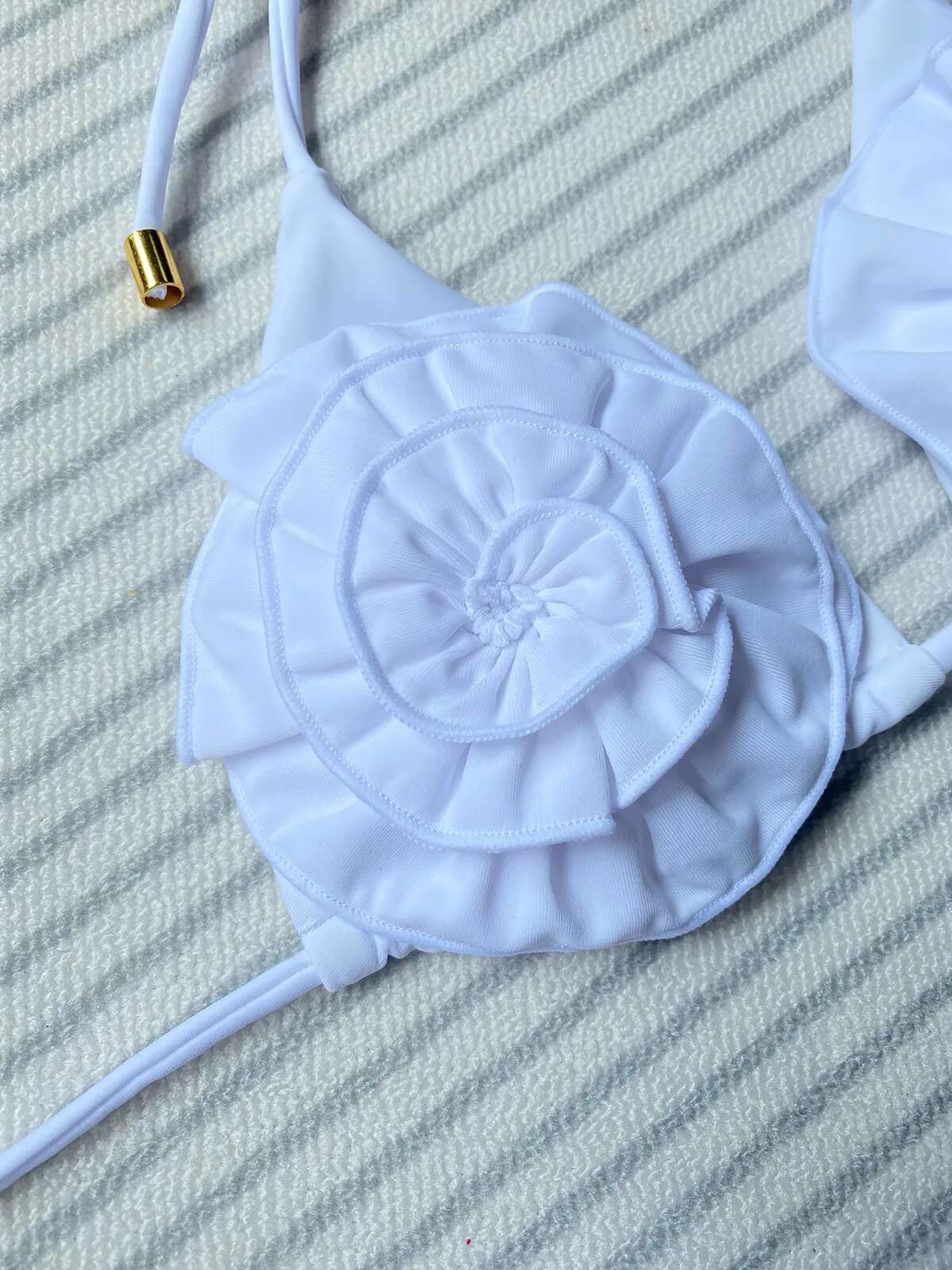Dongdumaoyi Sexy D Flower Micro Bikini Women Pink White Cut Out Push Up Criss Cross Thong Swimsuit Beach Bathing Suit Tanga Swimwear