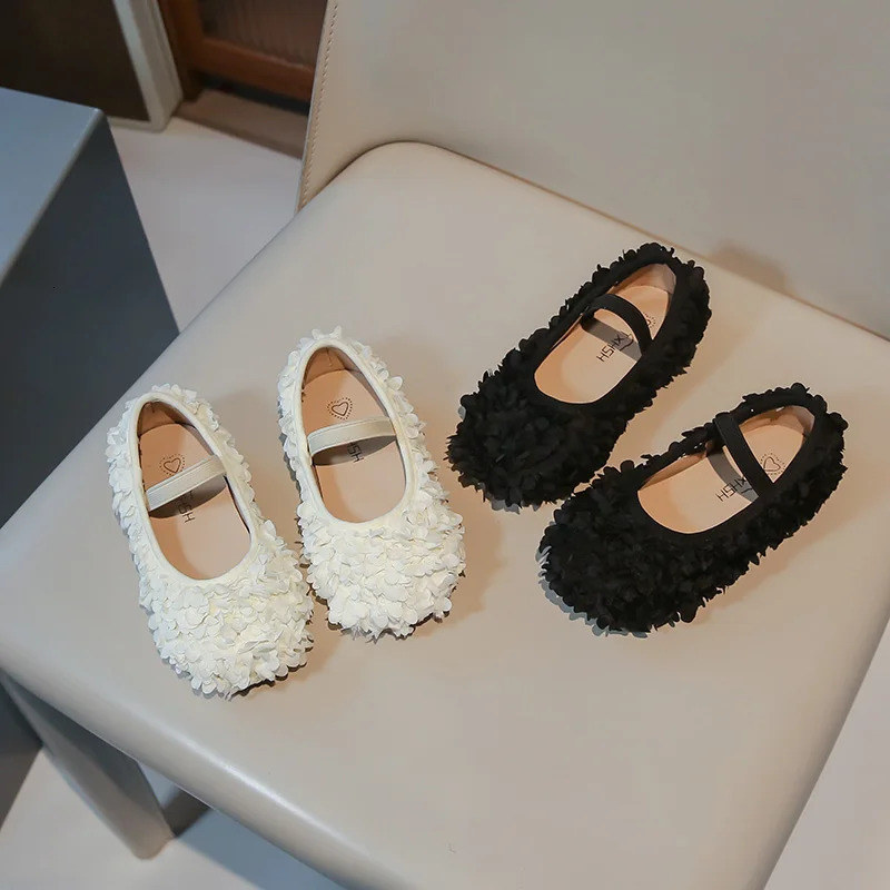 Girls princess shoe flower elegant spring light childrens flat shoes elastic band wedding cover black beige childrens shoes 250408