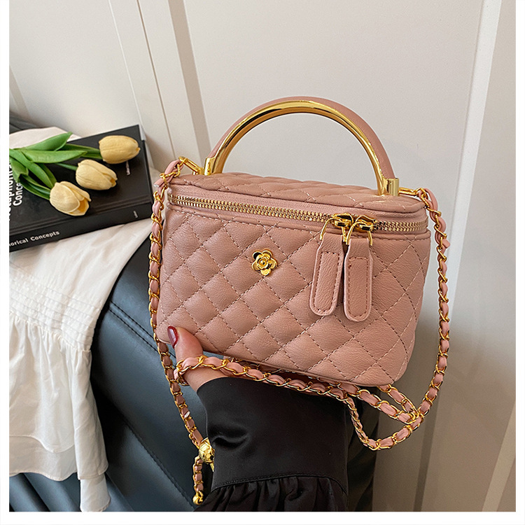 Free Shipping Multi-Color Quilted Metal Flower Decor Box Bag Gold Chain Handheld & Crossbody Dual-Use Bag Retro Light Luxury Commuter Dating Exquisite