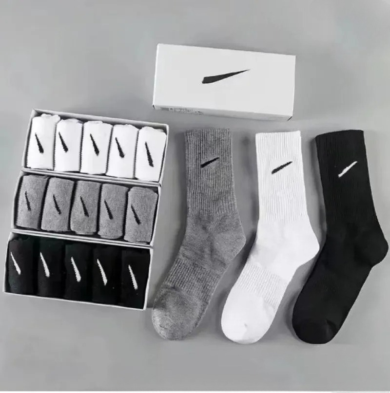 Classic design men's low, medium and high-waisted pure black, white and grey breathable women's cotton socks, breathable jogging, basketball and football sports socks