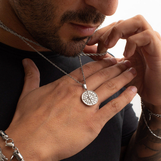 Hormones men's necklace, compass, travel and saig pendant, double-layer chain, give to friends