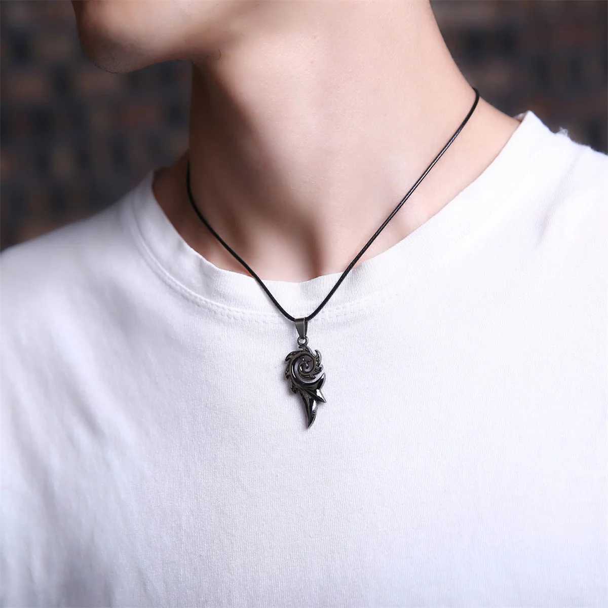 Creative Stainless Steel Flame Shaped Pendant Necklace For Women Men Punk Vintage Black Color Flame Choker Charm Jewelry GiftsC250407