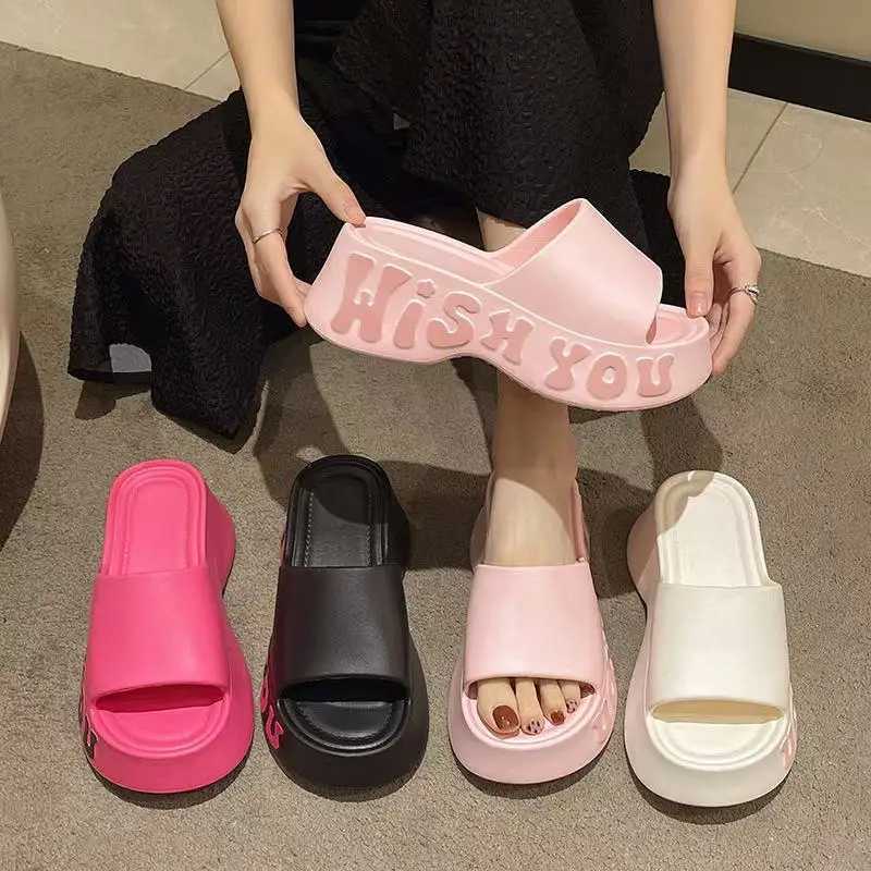 2015 Thick Bottom Cloud Slide Womens Summer Fi Printed Wedge Platform Slide Womens Sandals N-Slip Soft Bottom Beach ShoesXJ250407