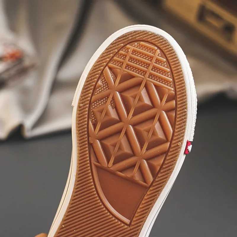 Childrens high top canvas shoes fashionable childrens student board shoes breathable boys sports shoes girls casual board shoes W250407