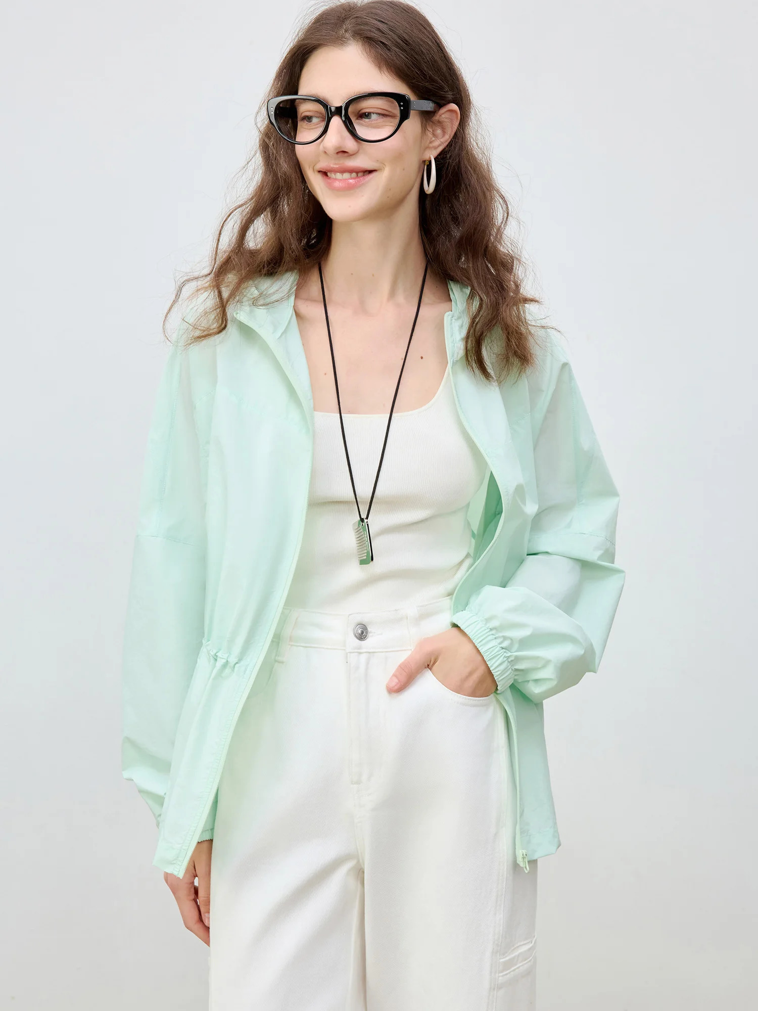 ZIQIAO Summer Womens Hooded Sunscreen Jacket Lightweight Outdoor Wear and Flat Silhouette 25ZQ92305 250407