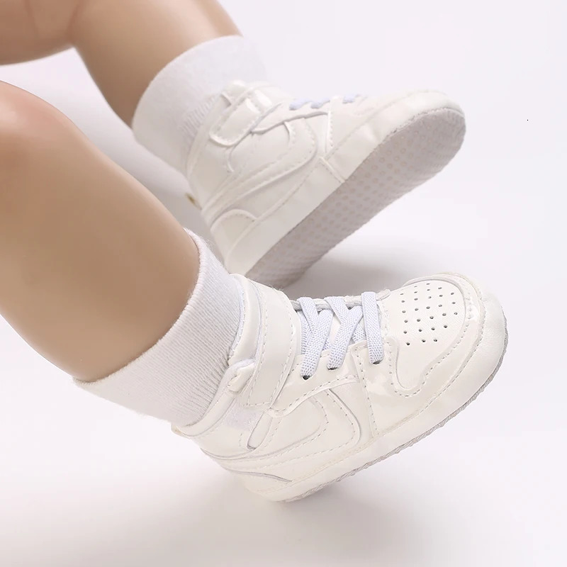 Spring and Autumn Baby Shoes Fashion Classic White PU High Top Sports Shoes Soft Sole Comfortable Casual Walking Shoes 251107