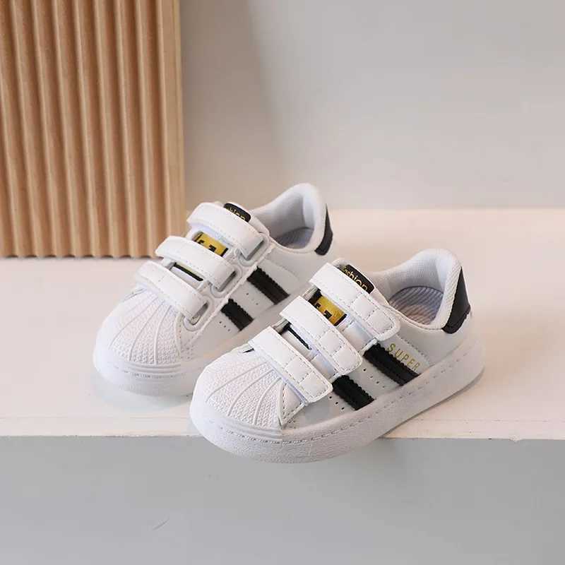 Childrens sports shoes childrens fashion design white anti slip casual shoes breathable sports shoes for boys and girls childrens outdoor shoes W25040