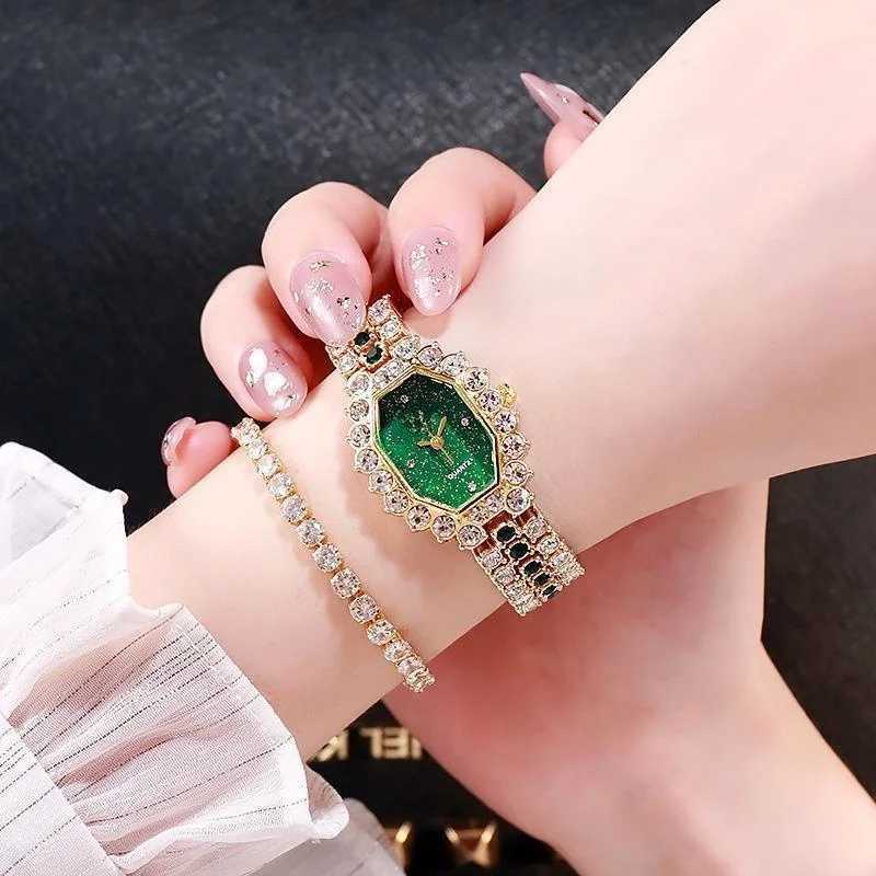 Womens Bracelet Watch New Fashion Womens Square Watch Full Diamond Quartz Clcok Alloy Leisure Starry Sky WatchT250408