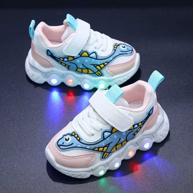 LED childrens cute boys casual sports shoes childrens shoes girls mesh breathable luminous shoes baby lighting shoes W250407