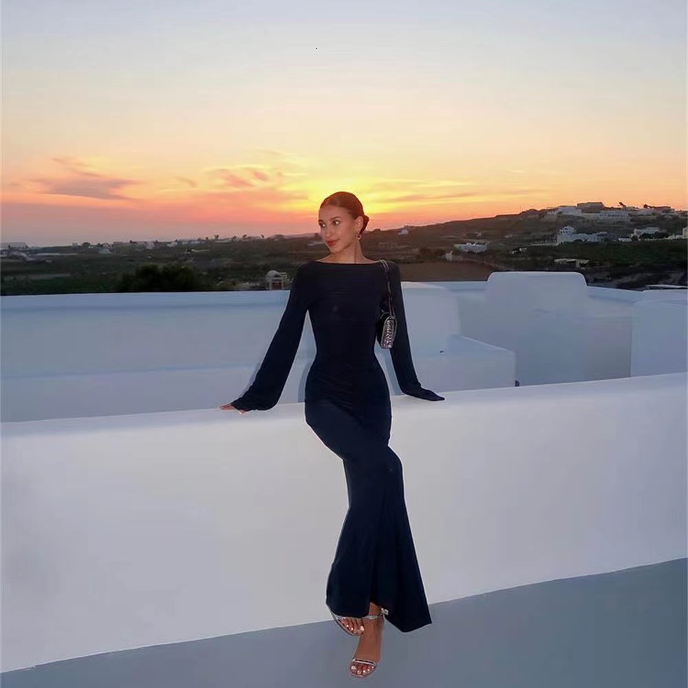 2023 Autumn New Beach Skirt Round Neck Beach Bikini Top Sunscreen Long Sleeve Bareback Dress