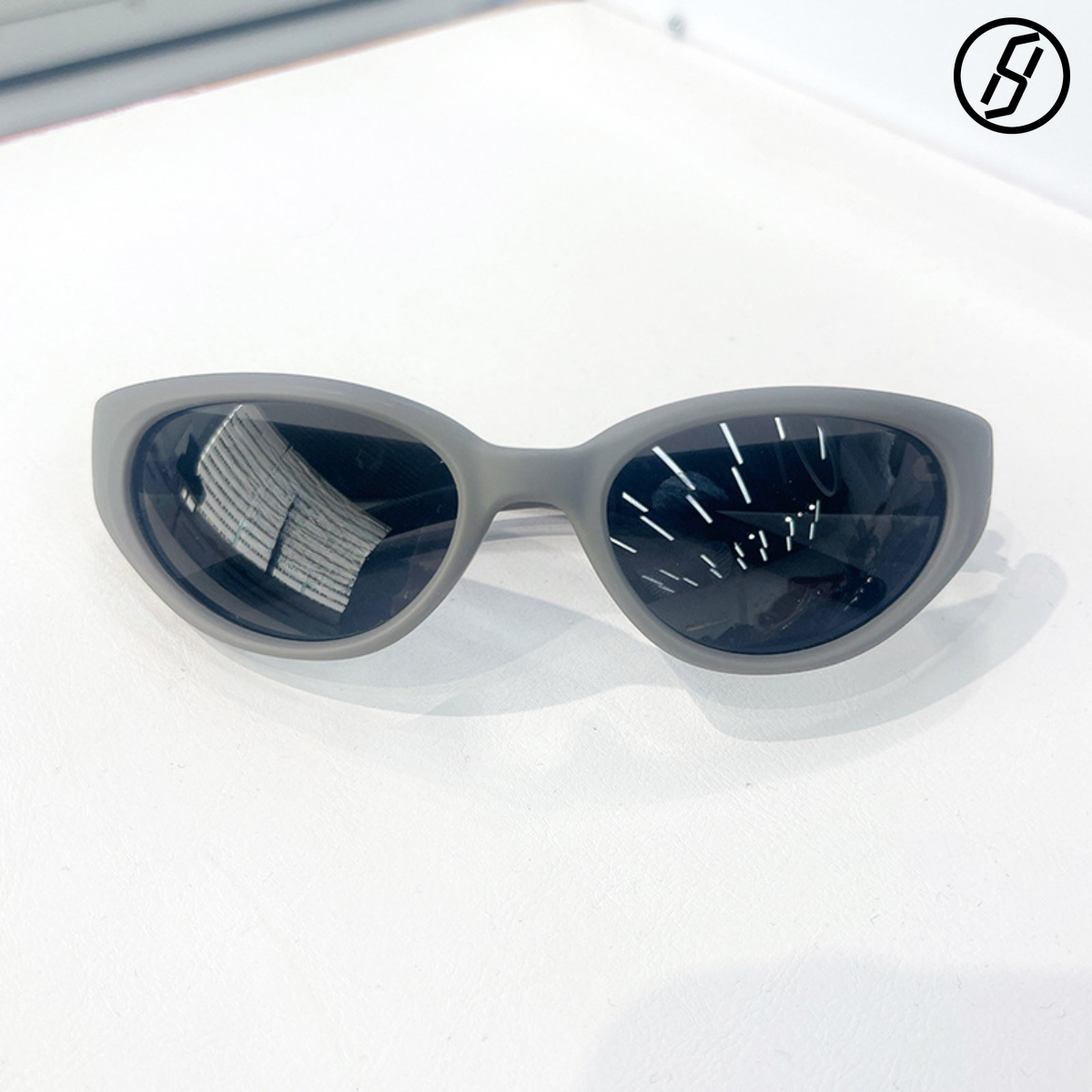 Chic Cat Eye Sunglasses: Retro Y2K Style for Women - Sweet Candy Color Fashion Eyewear Z260306