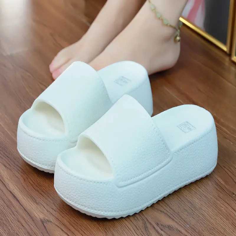 2024 Summer New Solid Color Elevator Thick Womens Slide Comfortable Soft Bottom Anti slip Home and Outdoor EVA BeachXJ250407