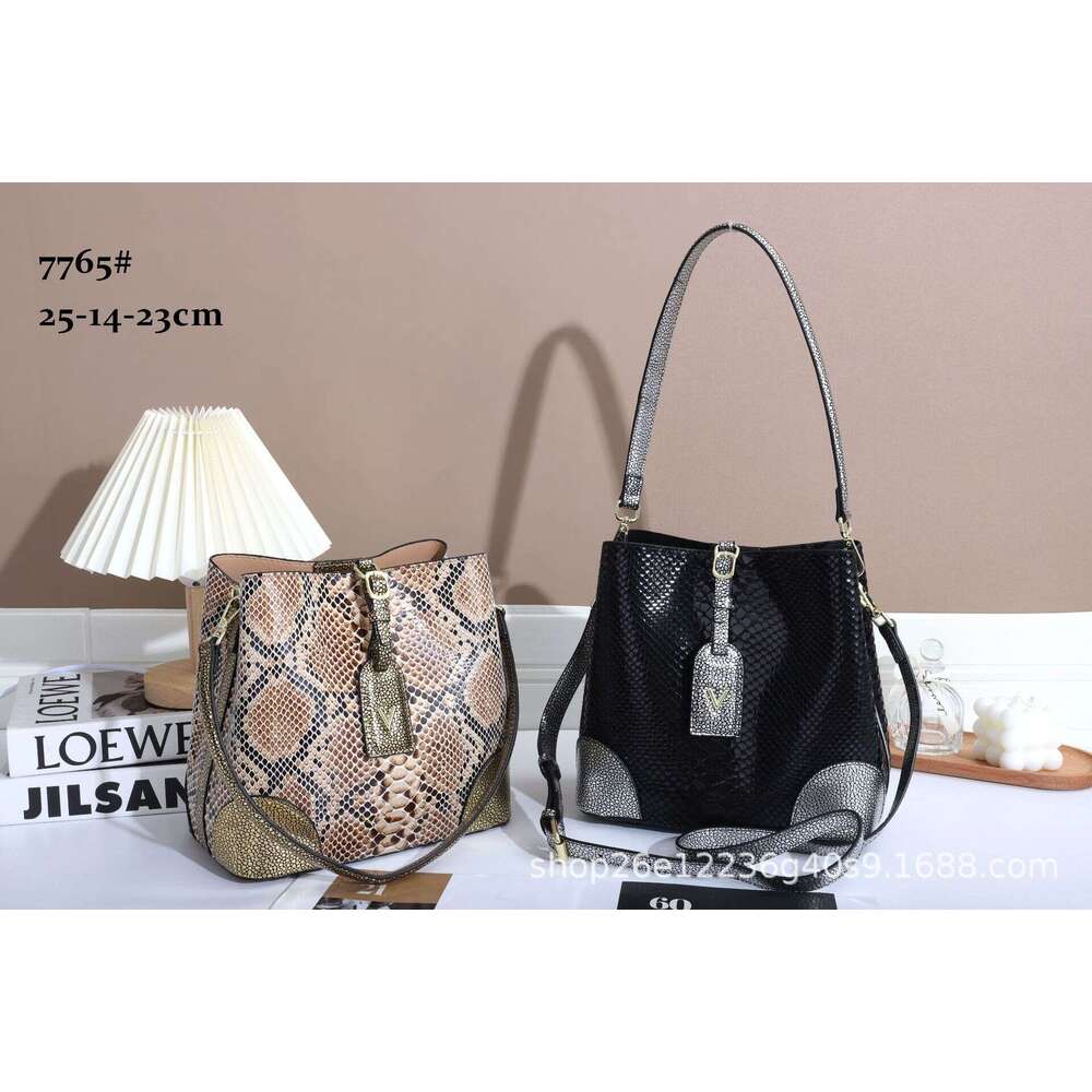 Siweiya Thinking Ya Women's 2022 Autumn/Winter New Style 7765 Single Shoulder Snake Pattern Bucket Crossbody Bag