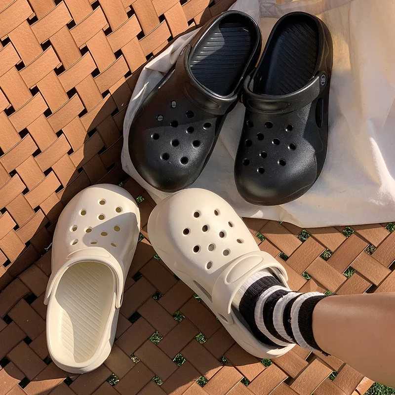 New Arrival Summer hole shoes for women non slip dual-purpose sliders for sports leisure driving and beach sandals T250407