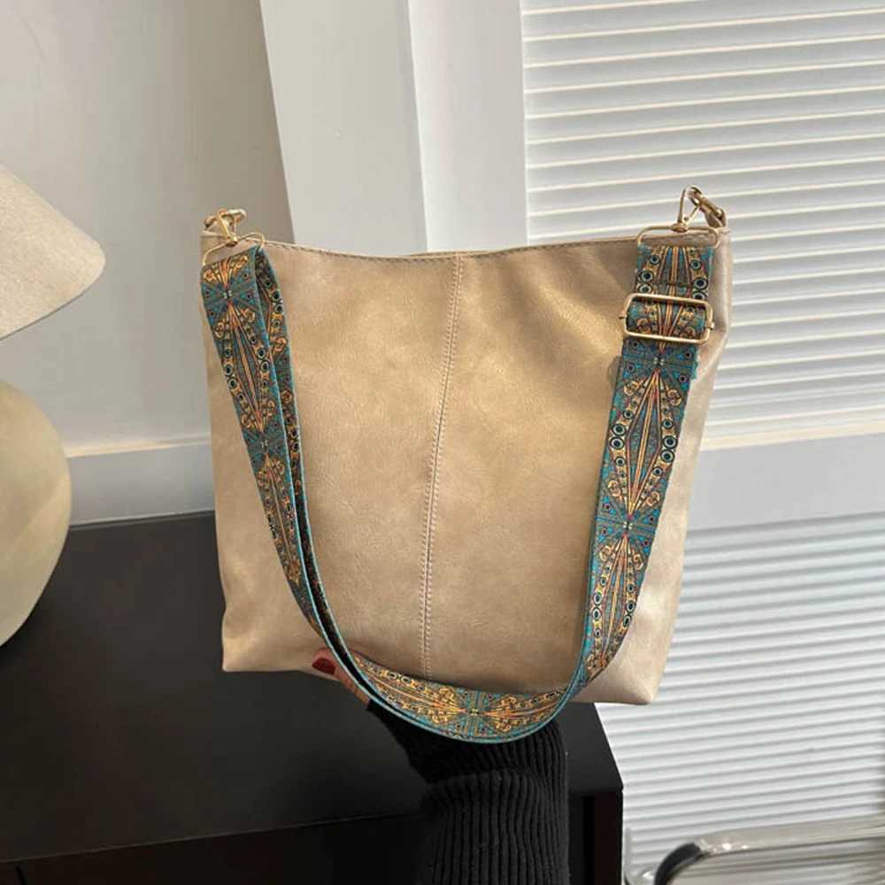 New Arrival Womens retro solid color PU large capacity shoulder bag fashionable cross body bag suitable for girls daily travel - zmt T250407