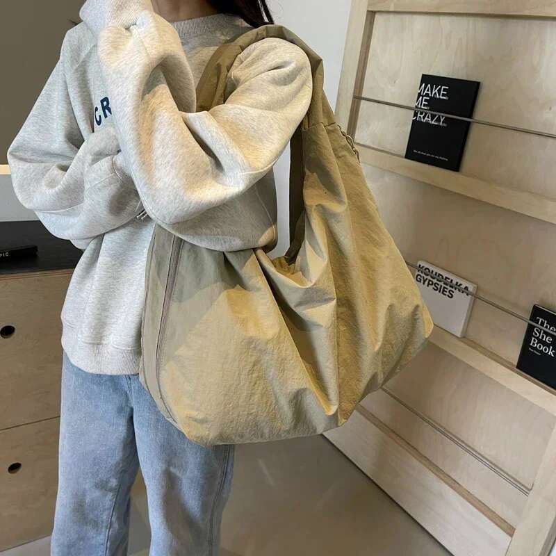 Nylon High Capacity Casual Shoulder Commuting Interior Compartment Women's Bags On Sale 2024 Fashion Solid Color