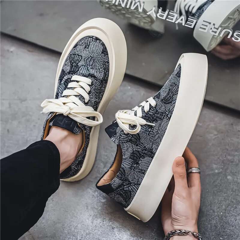 2025 New Summer Fashion Men's Canvas Platform Casual Board Designer Outdoor Breathable Lace up Sports Shoes Walking Shoes1