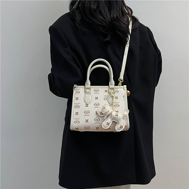 Niche handbag women's new temperament fashion bucket bag casual everything single shoulder crossbody bag 2025s hot