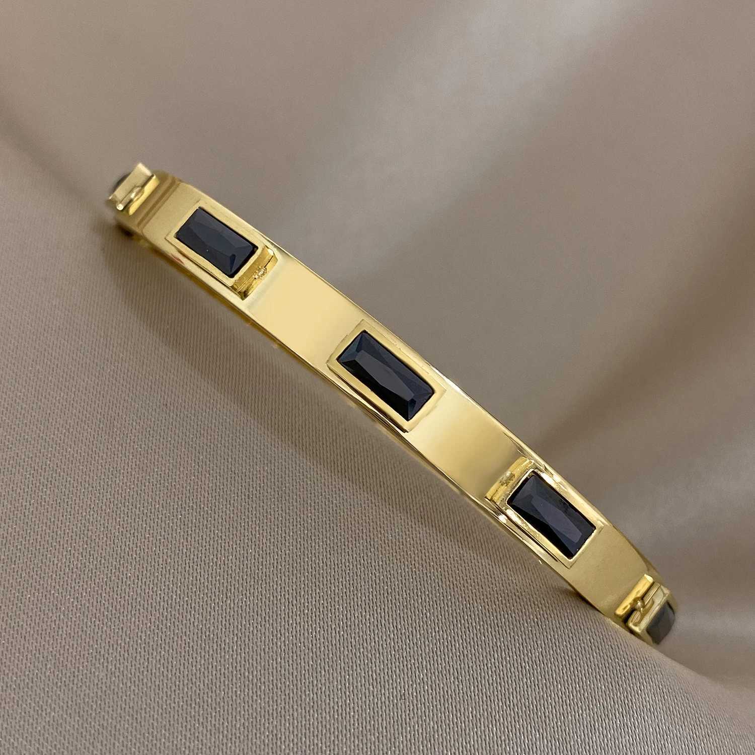 Dodohao Retro Inlaid Geometric Multicolor Zircon Stainless Steel Bracelet for Womens New Fashion Gold Unusual Wri Bracelet Y250408