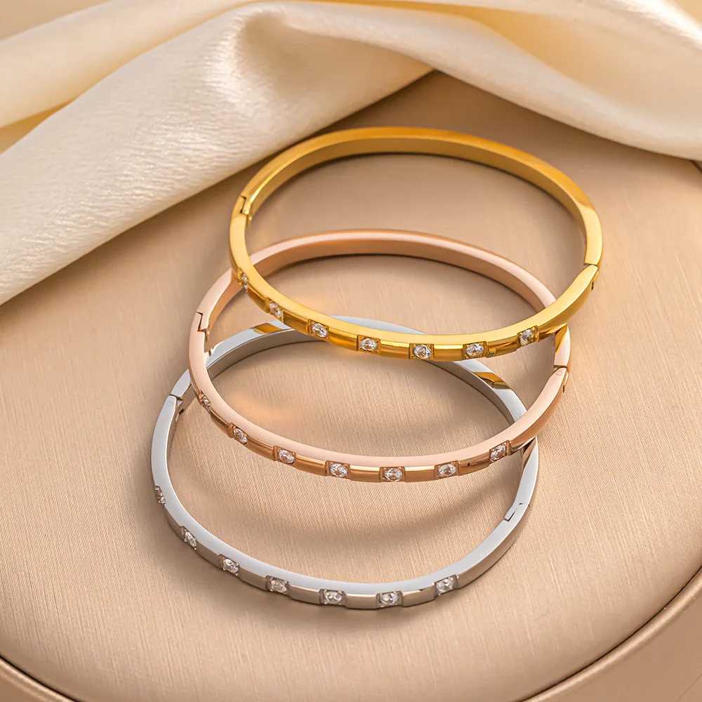 Fashionable cubic zirconia stainlESS steel bracelet with 18K gold-plated waterproof jewelry suitable for womens charm and fashion Y250408