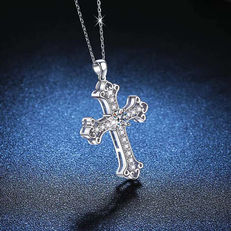 Wholesale Fine Bling 1ct Moissanite Cross Pendant Necklace Trending S925 Sterling Silver Necklace for Women Anniversary Gift