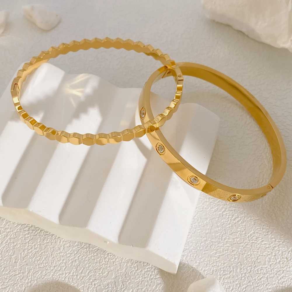 2PCS stainless steel gold bracelet suitable as a gift for women Y250408
