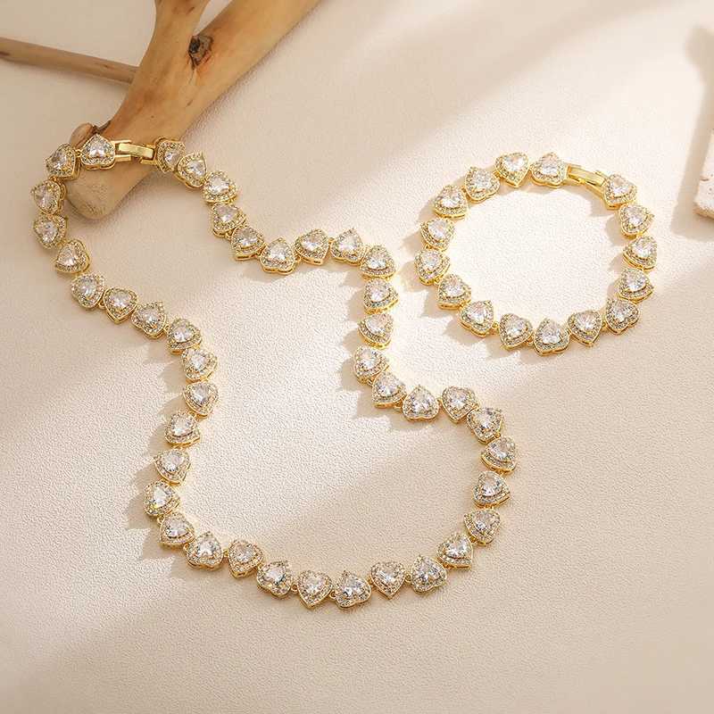 Hecheng new sparkling heart-shaped inlaid CZ stone chain ladies exquisite necklace necklace bracelet jewelry ladies gift Y250408