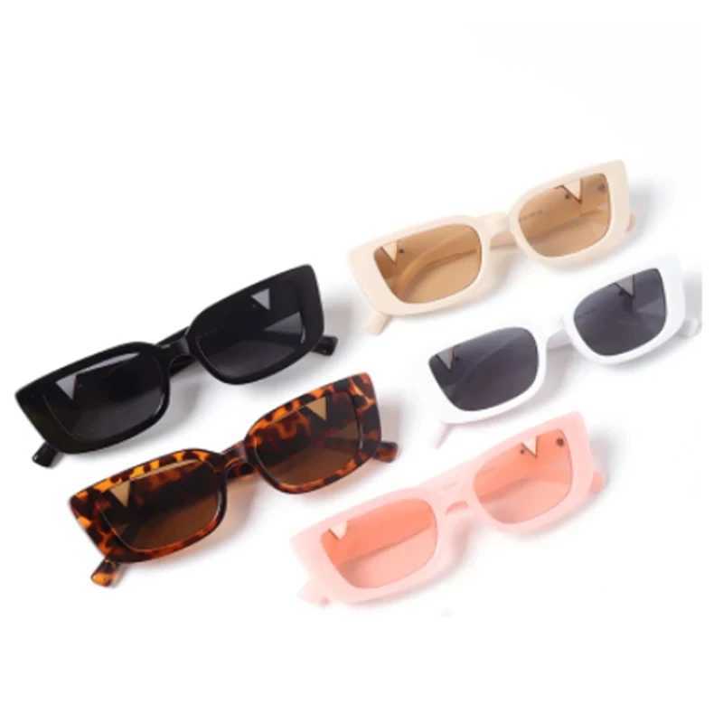 Retro Cool Small Frame Cat Eye Sunglasses 2024 Womens Luxury Sunglasses Mens Fashion Jelly Sunglasses with Metal hinges W250408