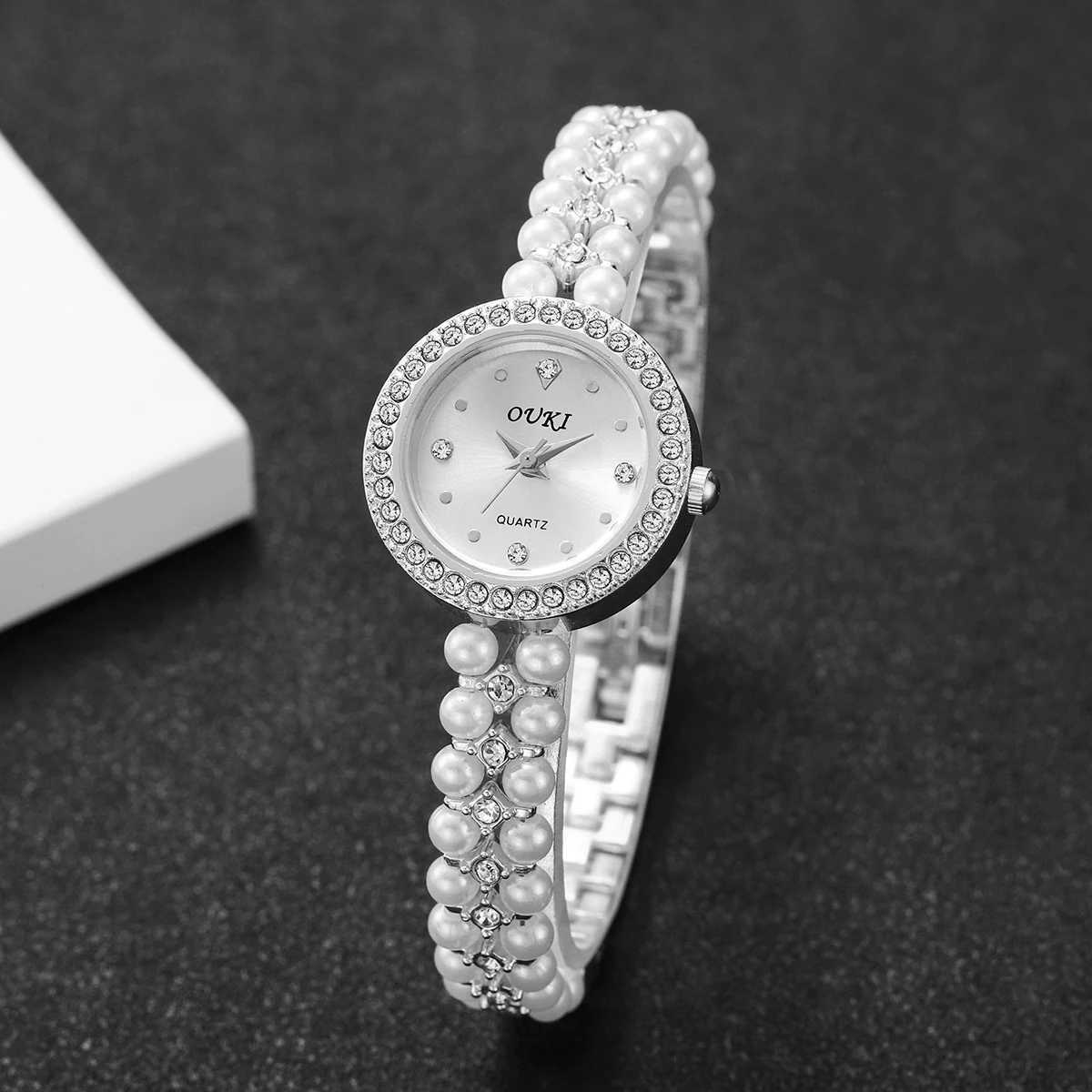 Fashion womens watch imitates pearl alloy strap and quartz watch Reloj Mujer (frameless)T250408