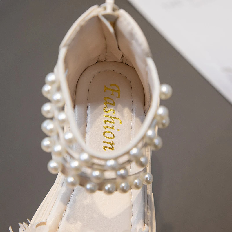2025 Cute Toddler Girl Sandals Big Kids Girl Summer Sandals Fashionable Pearl Simulated Flower Decorated Sandals Slipper 250408