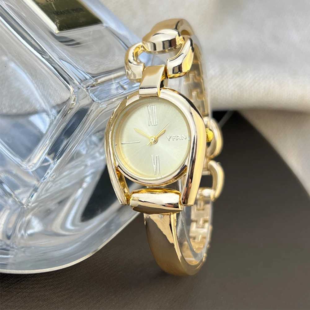 1 gold womens box solid color dial metal alloy strAP fashionable quartz WATCH suitable for daily wearT250408