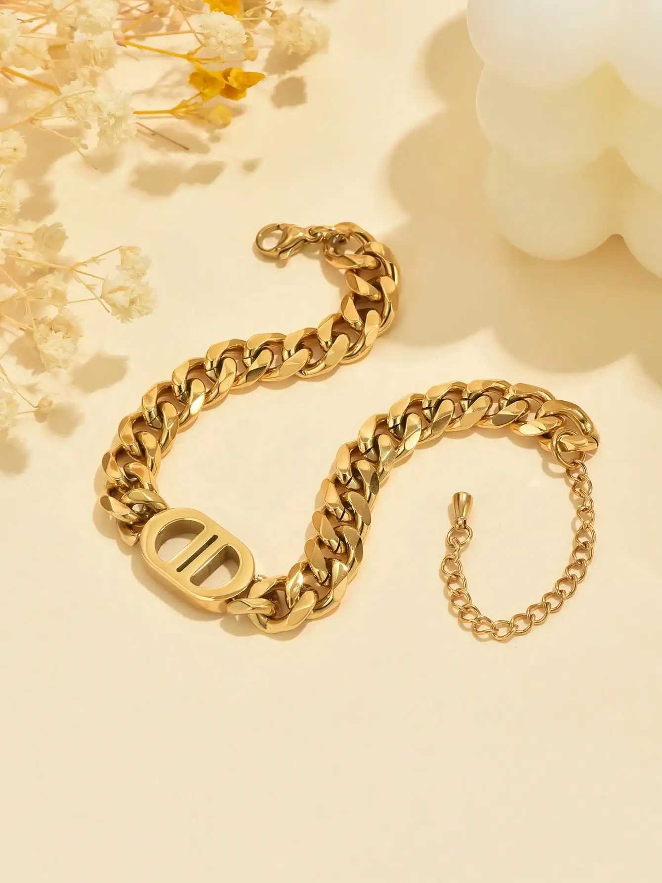 Fashionable double D-chain stainless steel necklace bracelet can be worn by both men and womens party jewelry Y250408