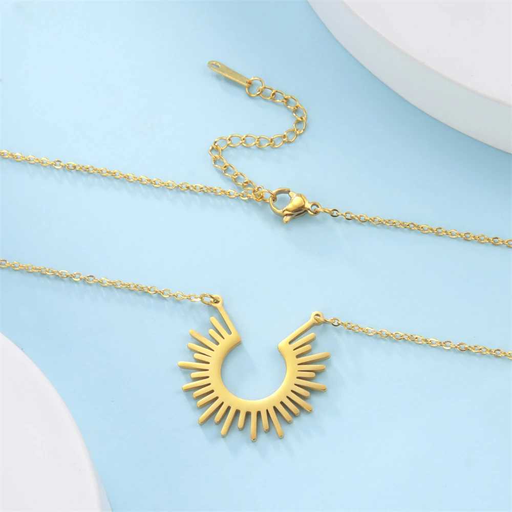 Cazador Rays of Sun Pendant Necklace for Women Half Circle Spiked Chocker Stainless Steel Jewelry Birthday Gift Wholesale 2024C250407