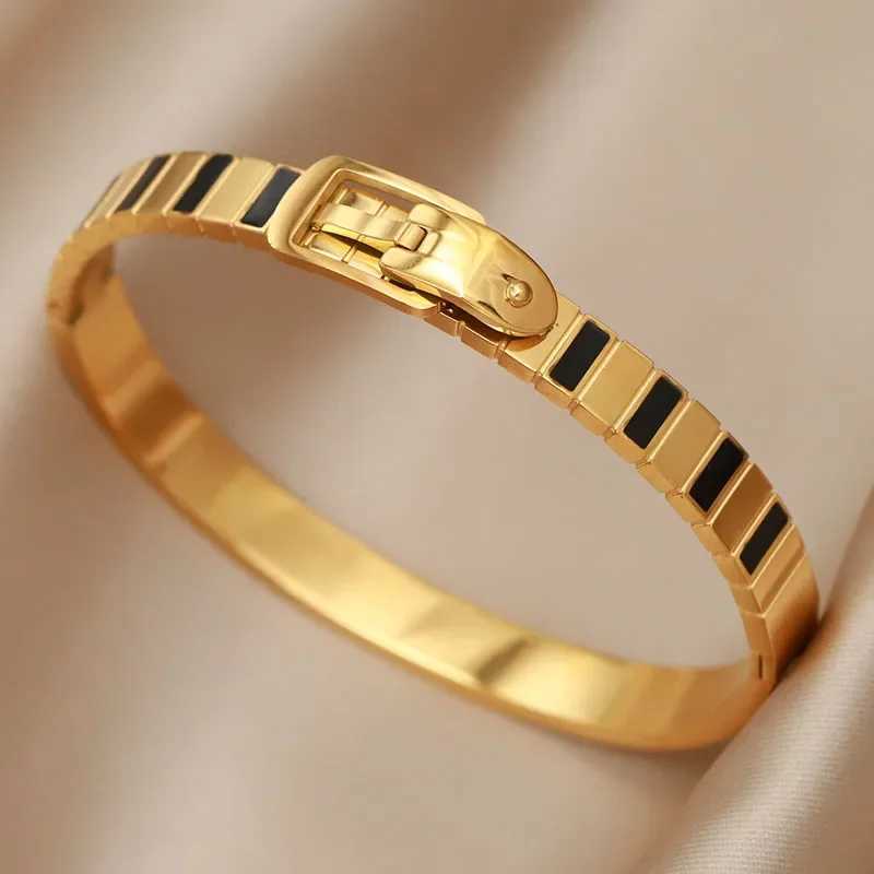 316L stainless steel letter V bracelet and bracelet suitable for womens fashion brand jewelry multi-color hollow crystal bracelet accessories Y250408