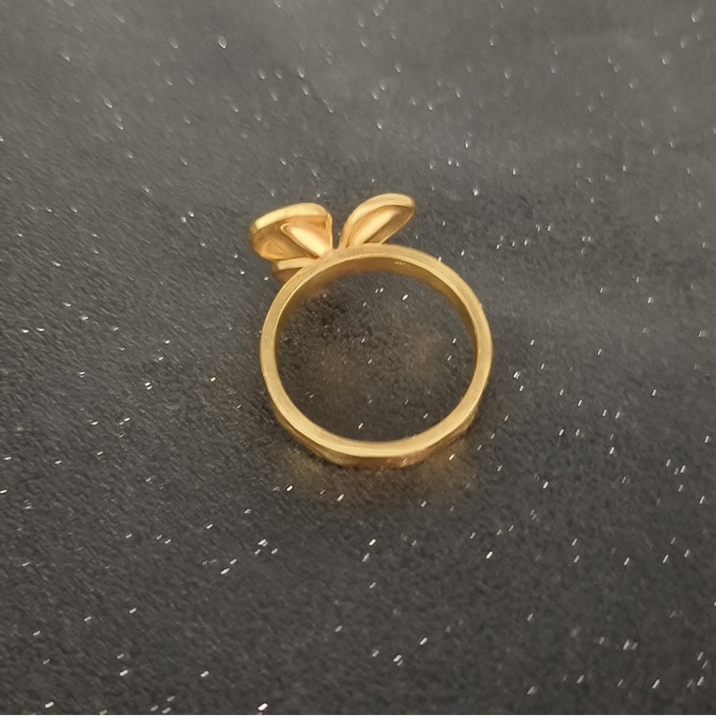 Top source new fashionable and versatile high-end niche light luxury clover ring does not fade hand jewelry