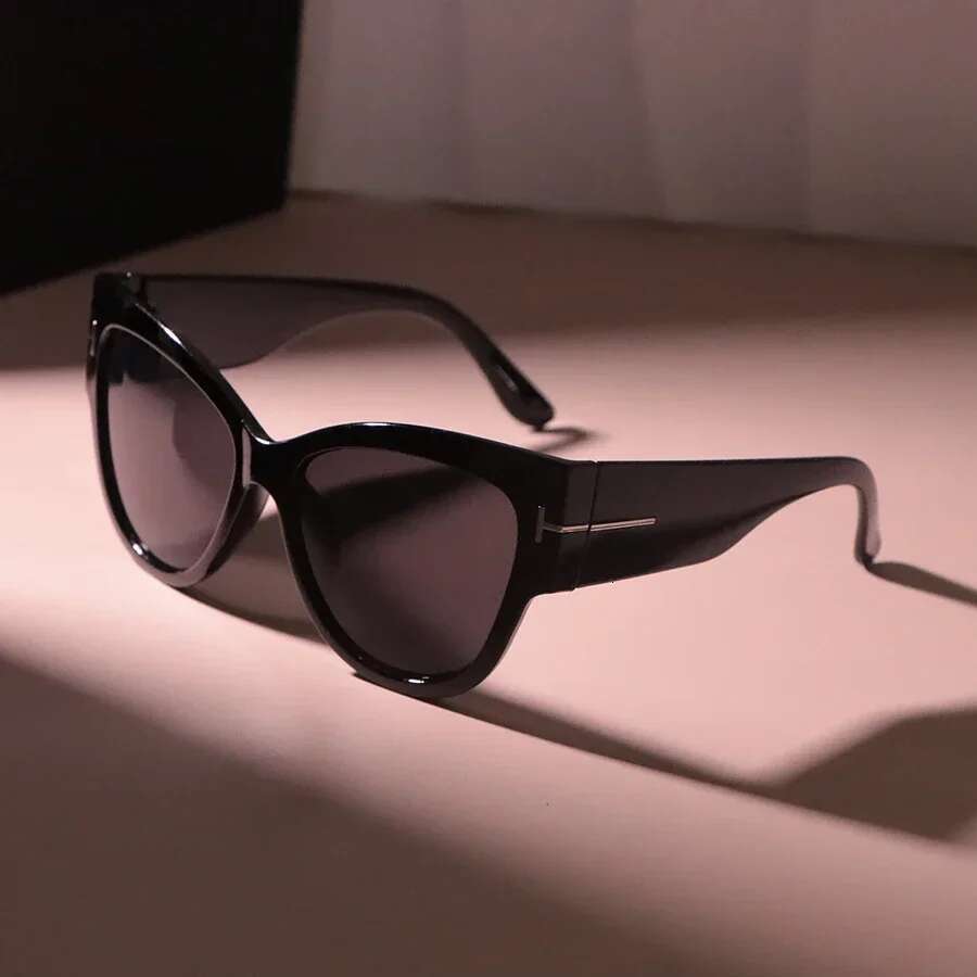 Classic Cat Eye Sunglasses Women Men Fashion Vintage Sun Glasses Female Male Designer Casual Travel Shades Oculos De Sol