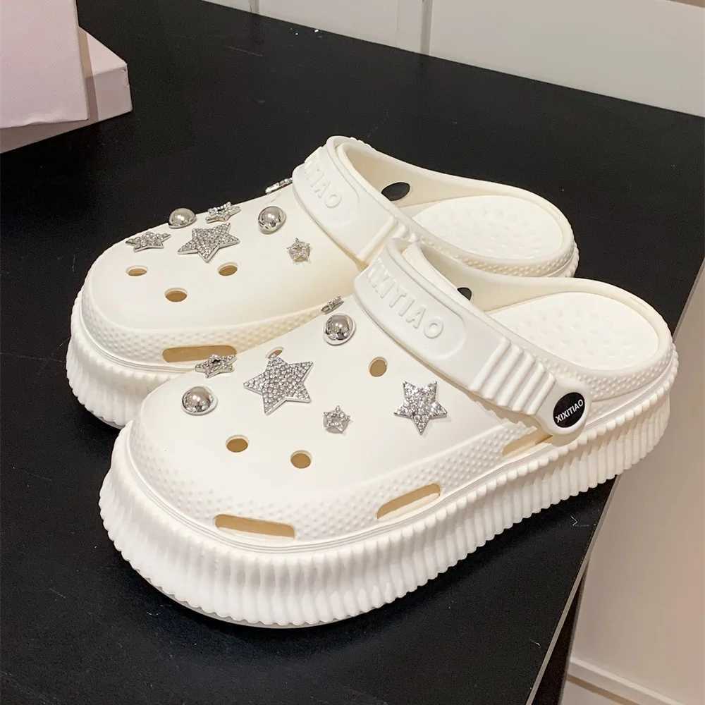 New Arrival Fashionable womens thick soled hole slide sandals trend beach shoes summer Eva comfortable and fashionable sole outdoor thick sole T250407