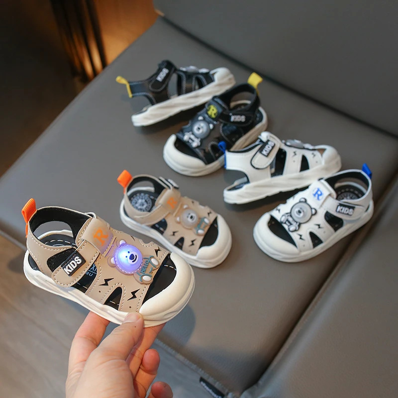 Childrens Baby Sandals Summer Khaki Color Light-up Cartoon Boys Girls Toddler Shoes White Soft Non-slip Kid Baby Beach Sandals 250408