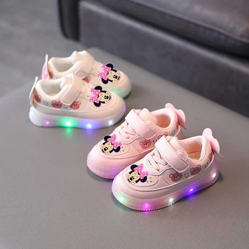 Spring and summer childrens lighting casual shoes PU girls and boys LED sports shoes board shoes W250407