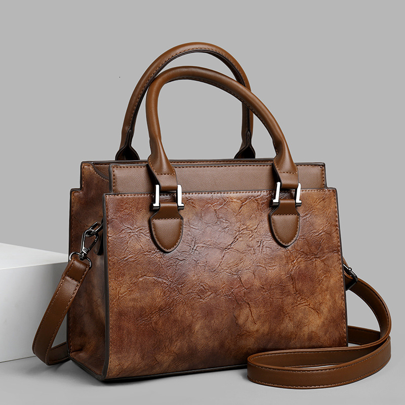 2025 New Designer Bag Women's Retro Fashion Large Capacity Tote Bag Commuter Crossbody Shoulder Handbag