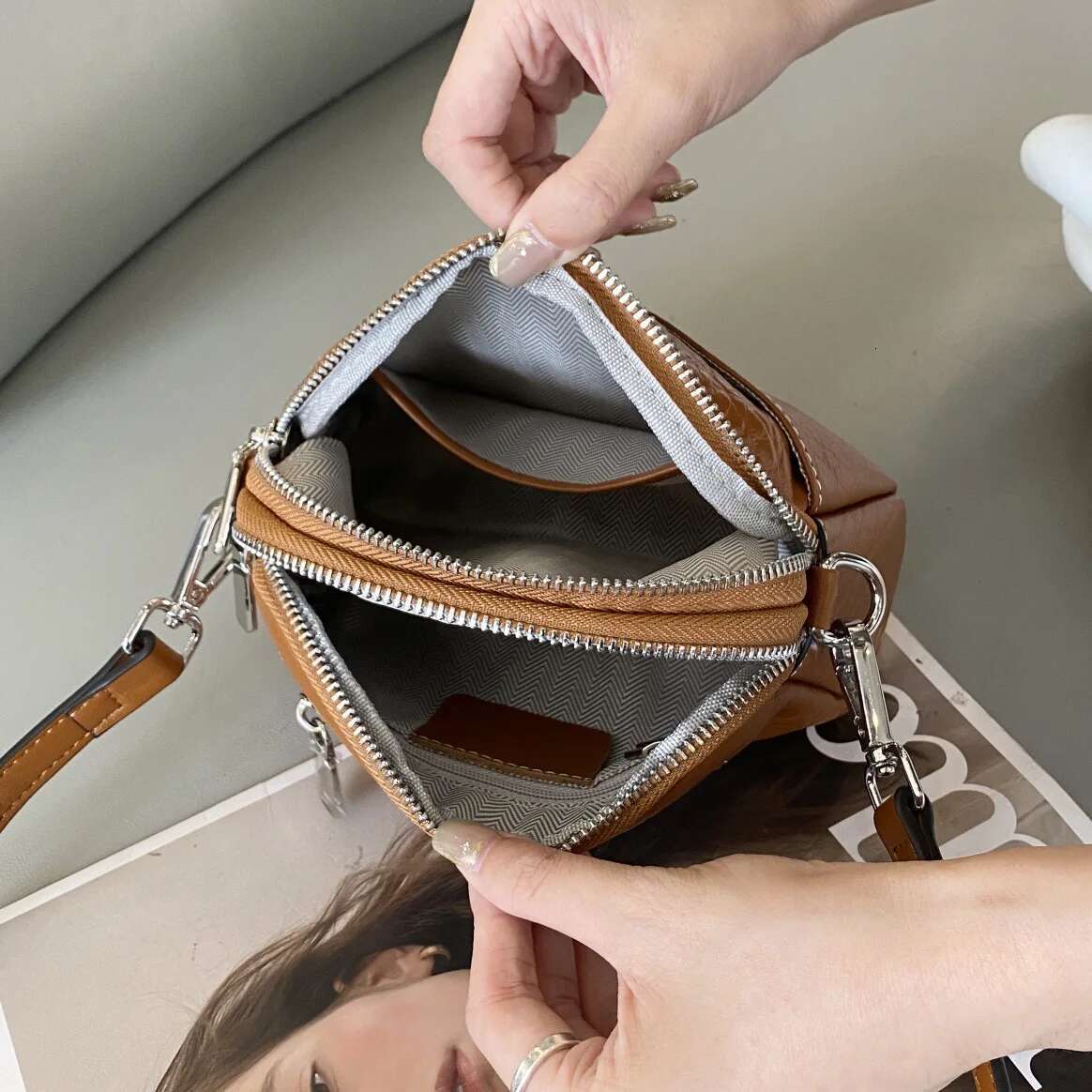 High Quality Genuine Leather Stone Pattern Versatile Women's Phone Bag Small Shoulder Handbag Ladies Minimalist Messenger Purse
