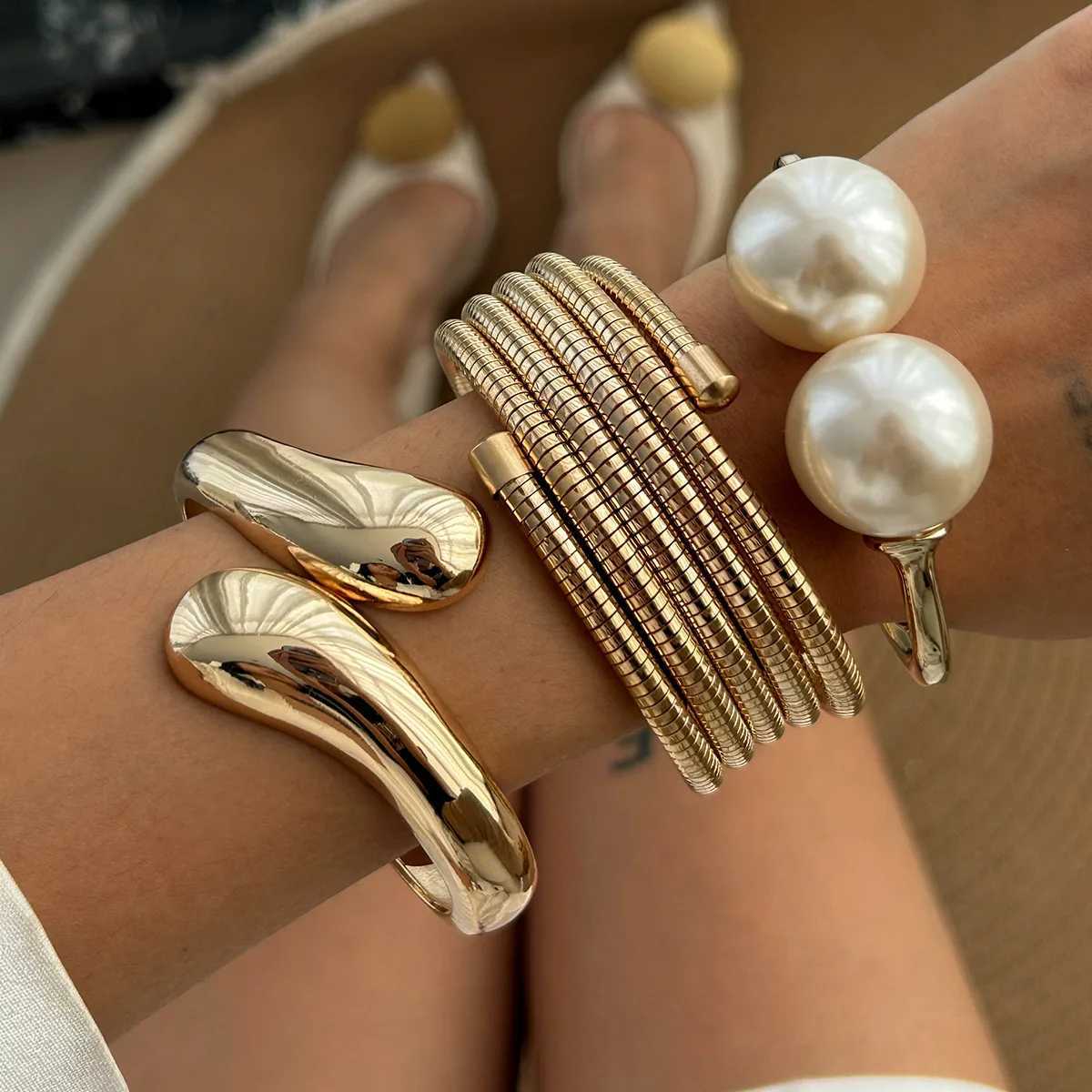 KMVEXO Vintage Layer Geetric Chunky Bangles Gold Sier Color Metal Cuff Open Stacking Bracelet Bangle Streetwear Punk JewelryC250408