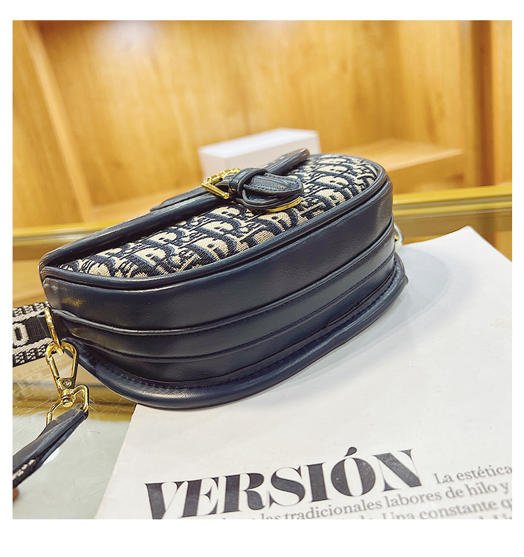 2025 Women's retro fashion saddle semicircular letter trendy women's large-capacity three-in-one temperament and texture cross body bag