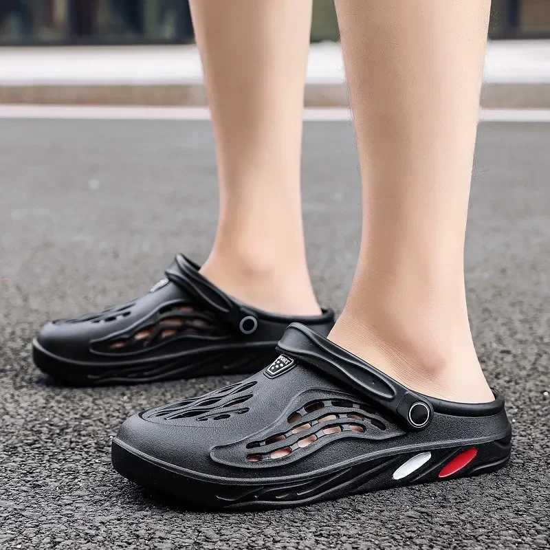 New Arrival New Mens Summer Sandals Mens Hole Sandals Hollow Breathable Flip Sandals Fashion Beach Slippers Large Size 49 T250407