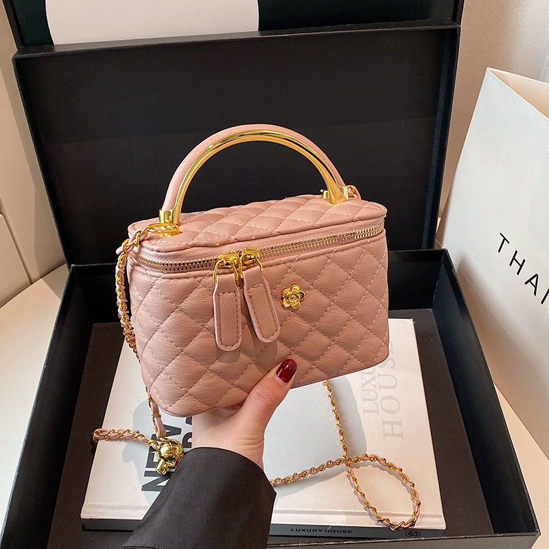 Free Shipping Multi-Color Quilted Metal Flower Decor Box Bag Gold Chain Handheld & Crossbody Dual-Use Bag Retro Light Luxury Commuter Dating Exquisite