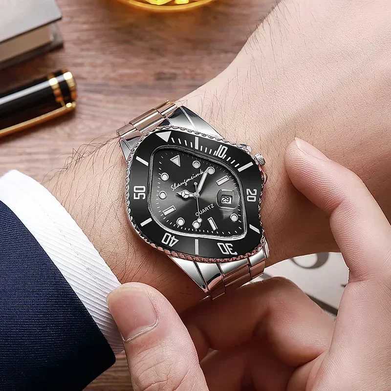 Irregular mens watch unusual concept Reloj collision melting twisted case quartz watch mens green black watch mens Y250407