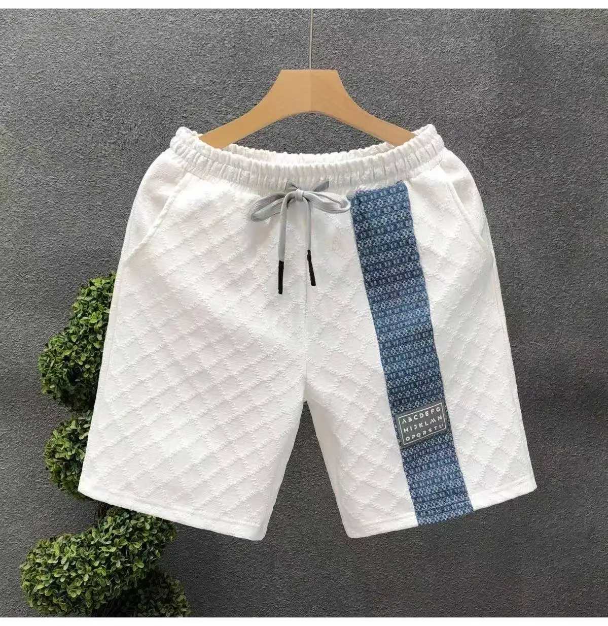 Hot selling mens fashion shorts for the summer of 2025 fast drying comfortable casual fashionable loose sports mens pantsXJ250407